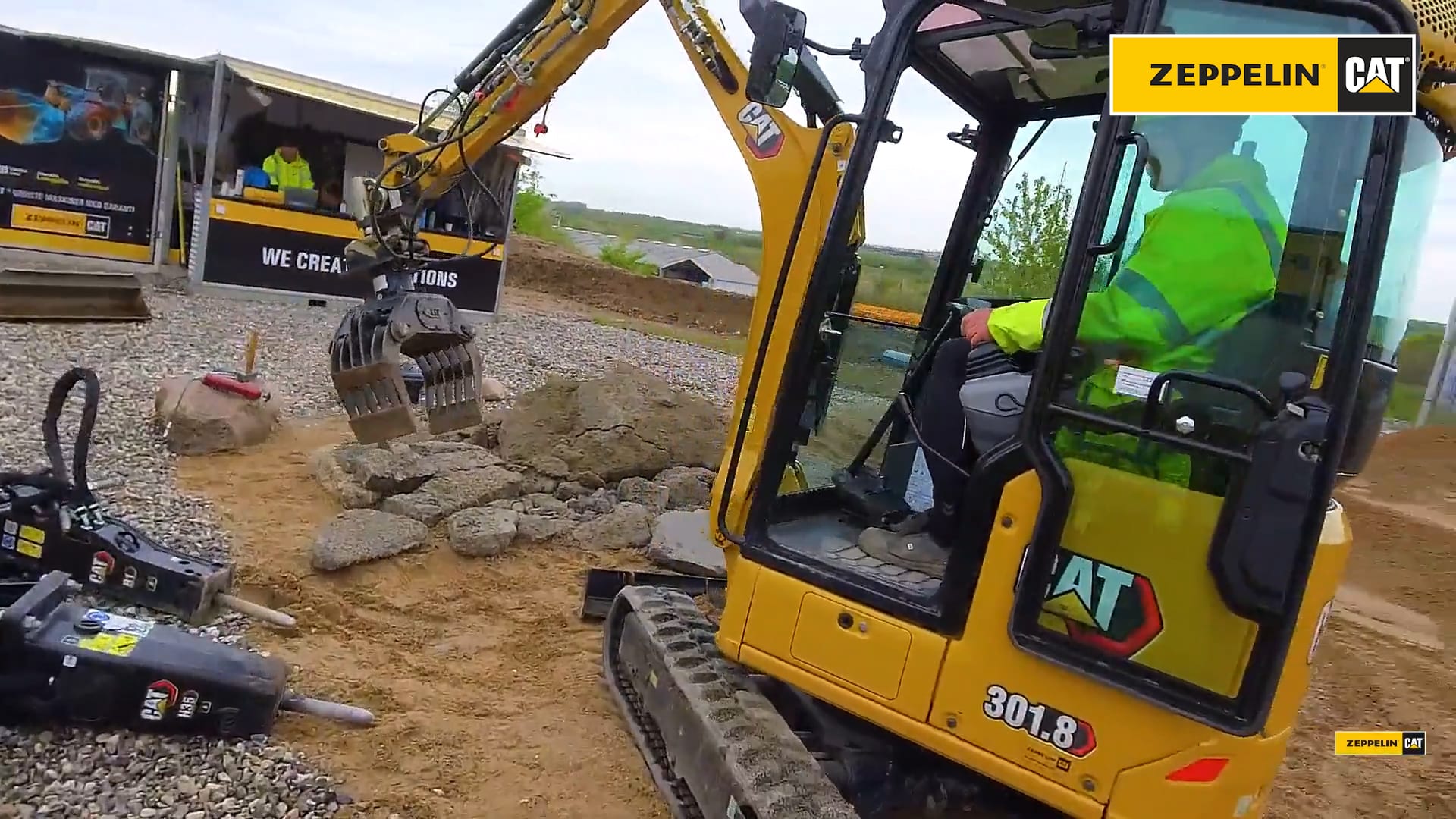Cat-301.8-gravemaskine-med-sortergrab