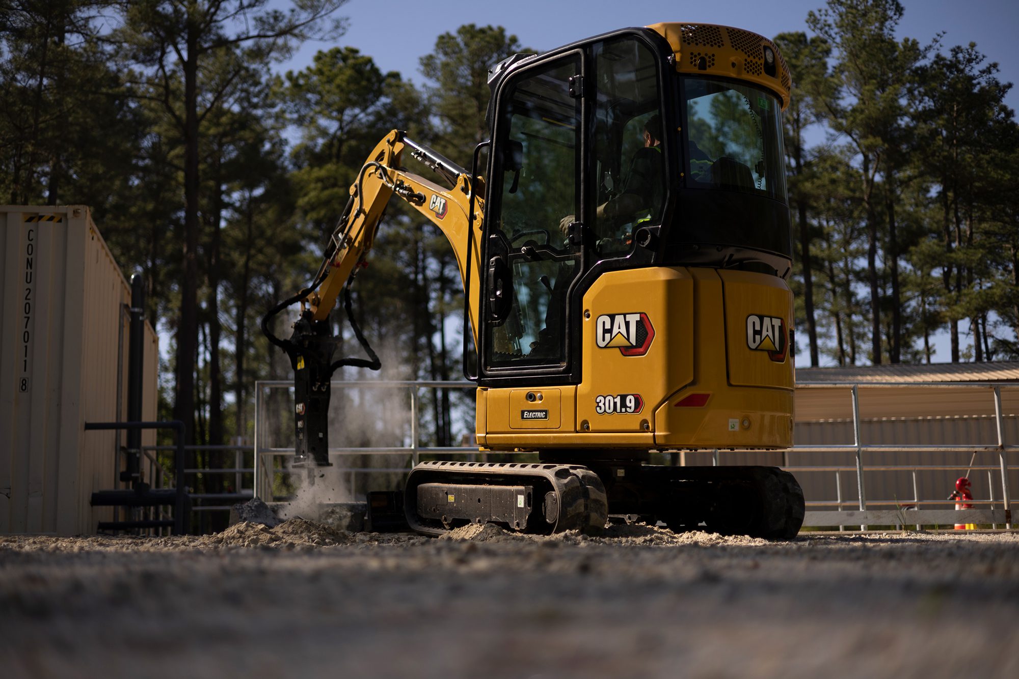 Cat-301_9_elektrisk-minigraver