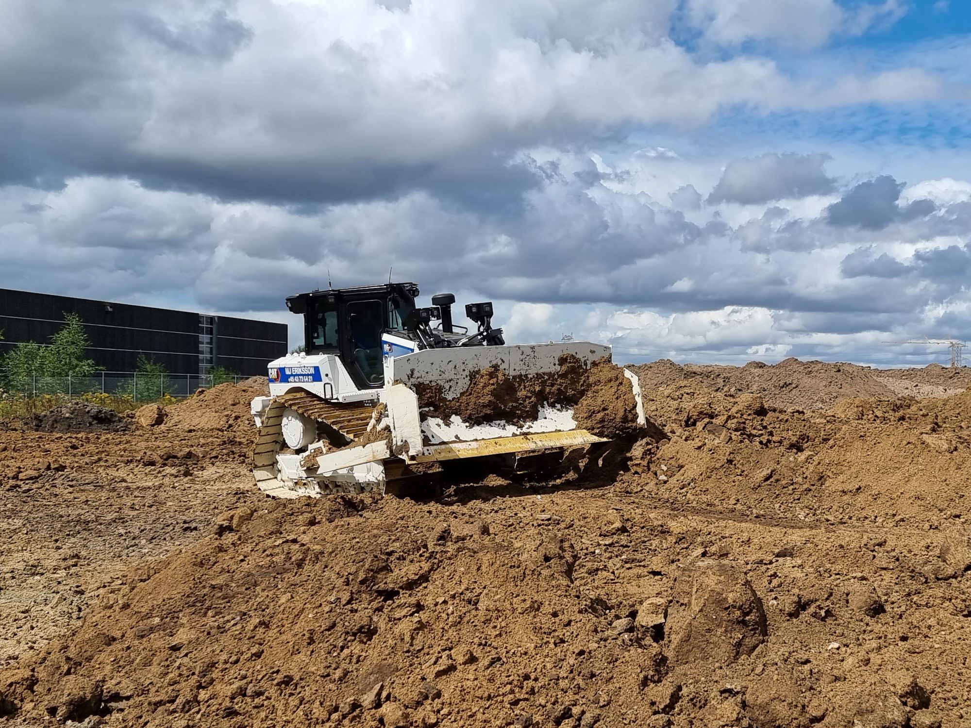 Cat-D6XE-dozer-fra-Zeppelin-Cat-Danmark