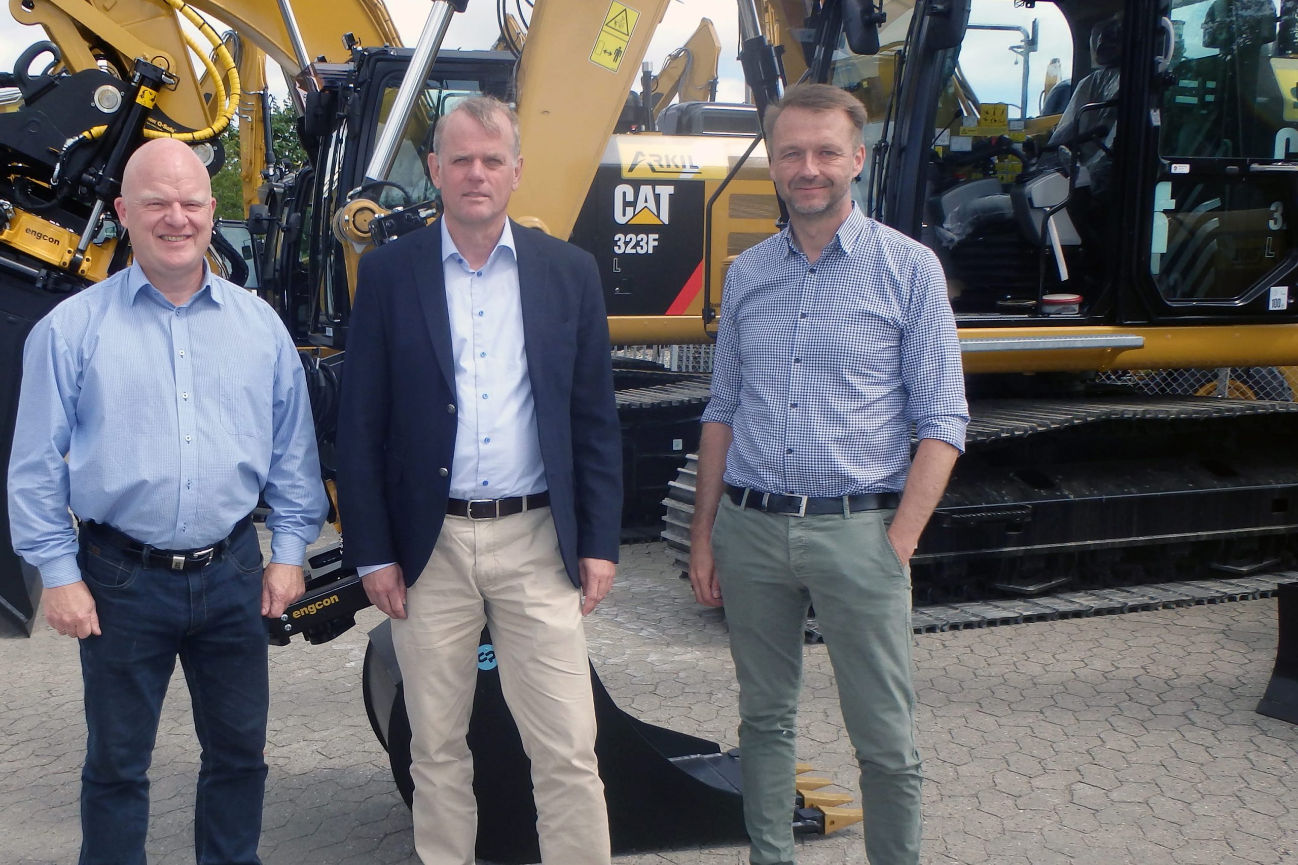 Fra-venstre-Key-Account-Manager-Birger-Hjelm-Pon-Equipment-direktoer-Joergen-Soendergaard-og-teknisk-direktoer-Jan-Schmidt-Arkil-1