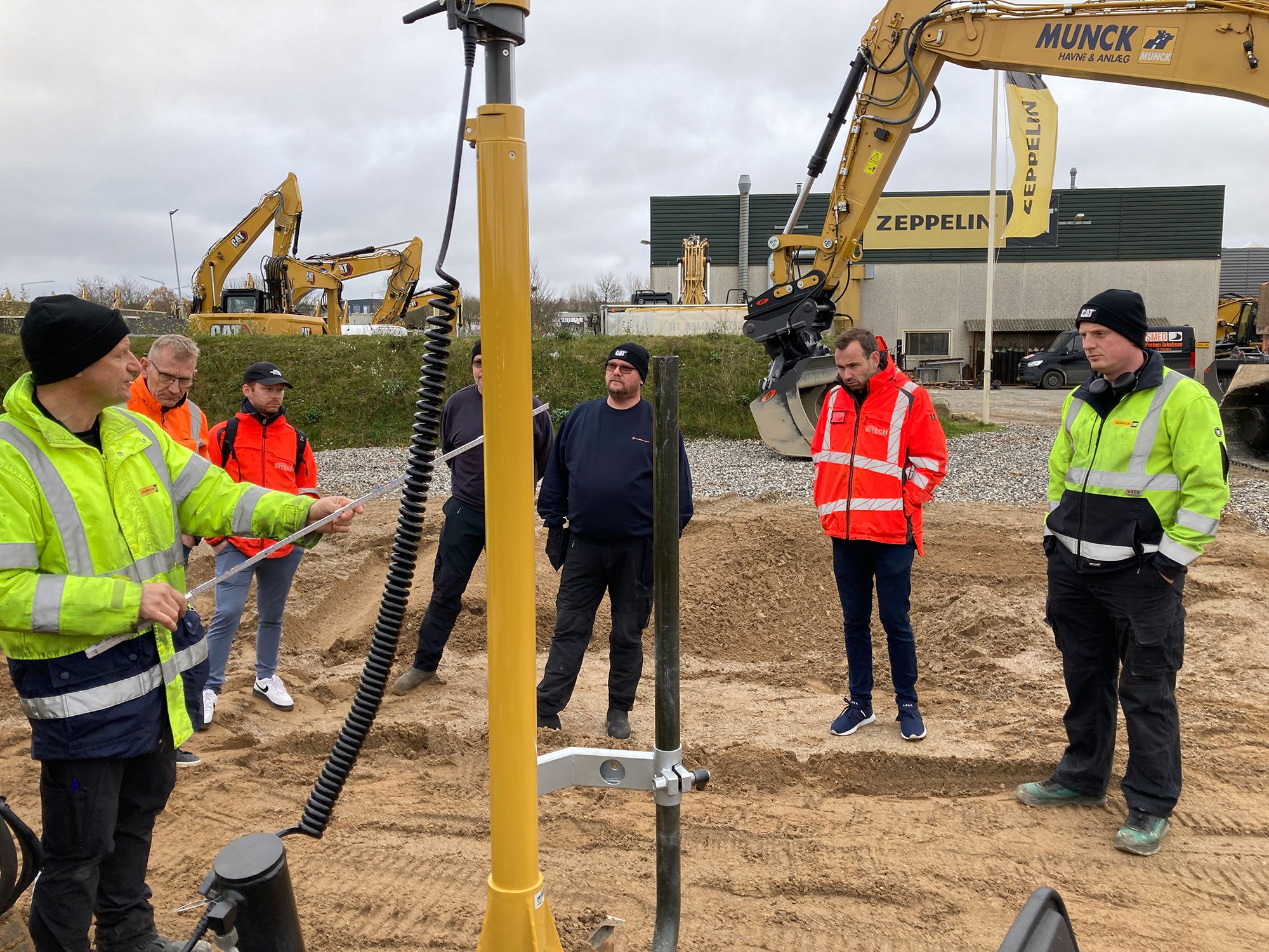 Harry-Andersen-og-Soen-introduceres-til-3D-grade-paa-Cat-299D3