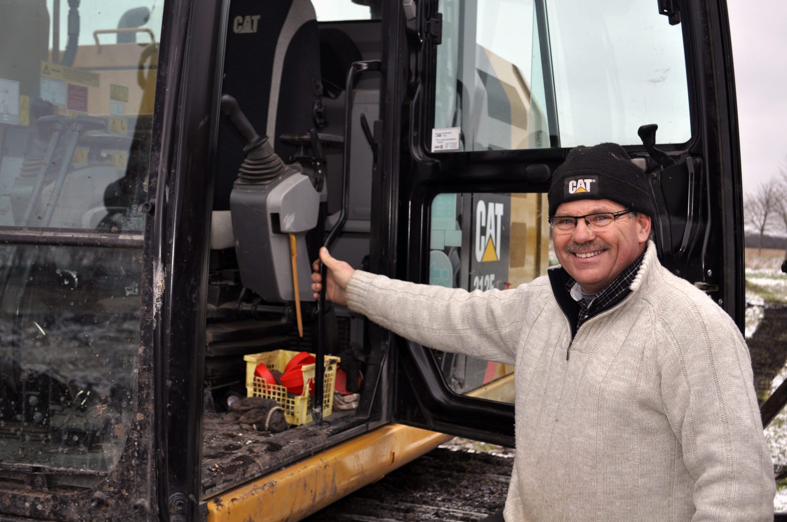 Maskinfoerer-Joergen-Pedersen-har-vaeret-i-firmaet-i-40-aar