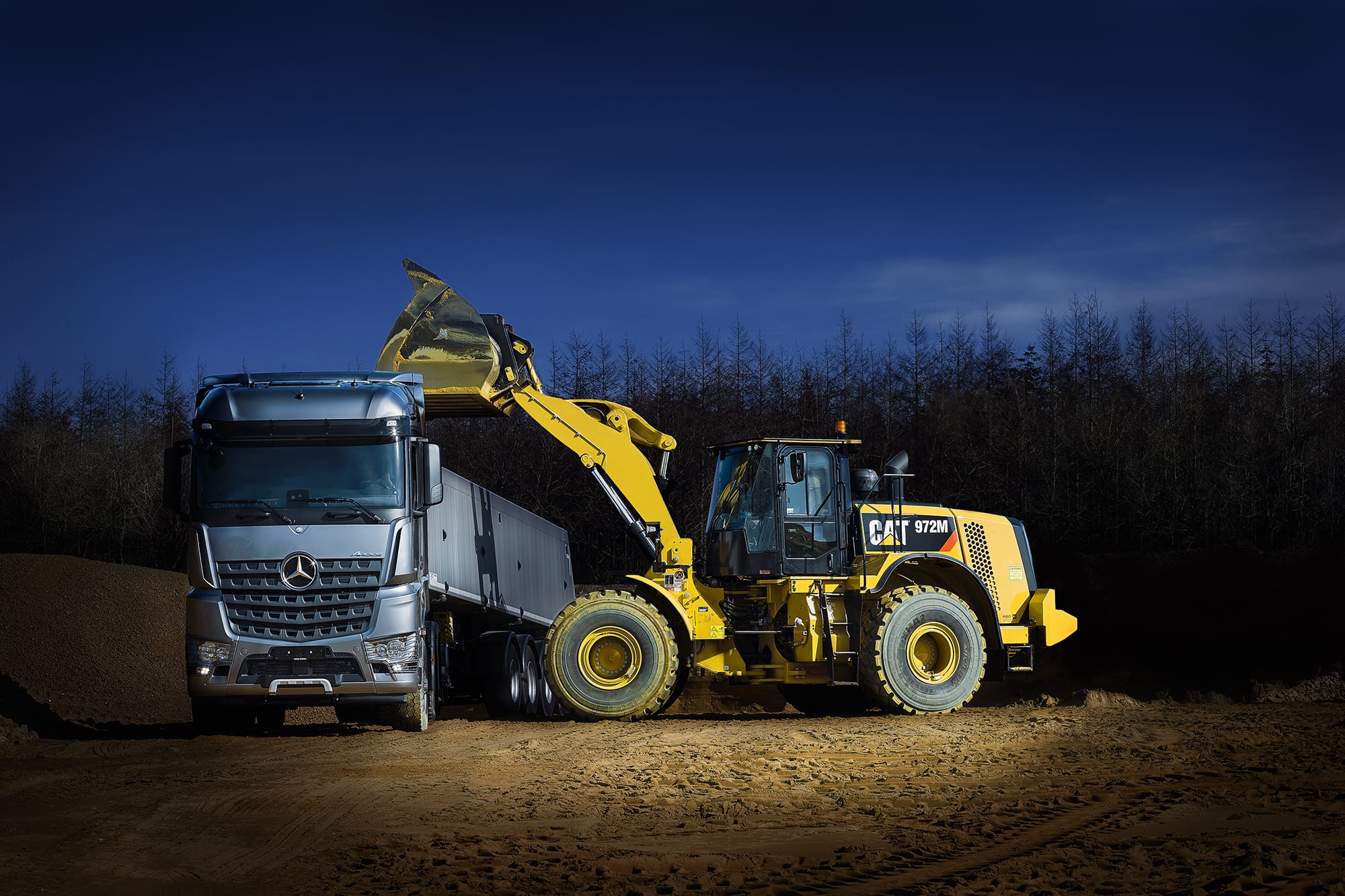 Mercedes-Caterpillar_1