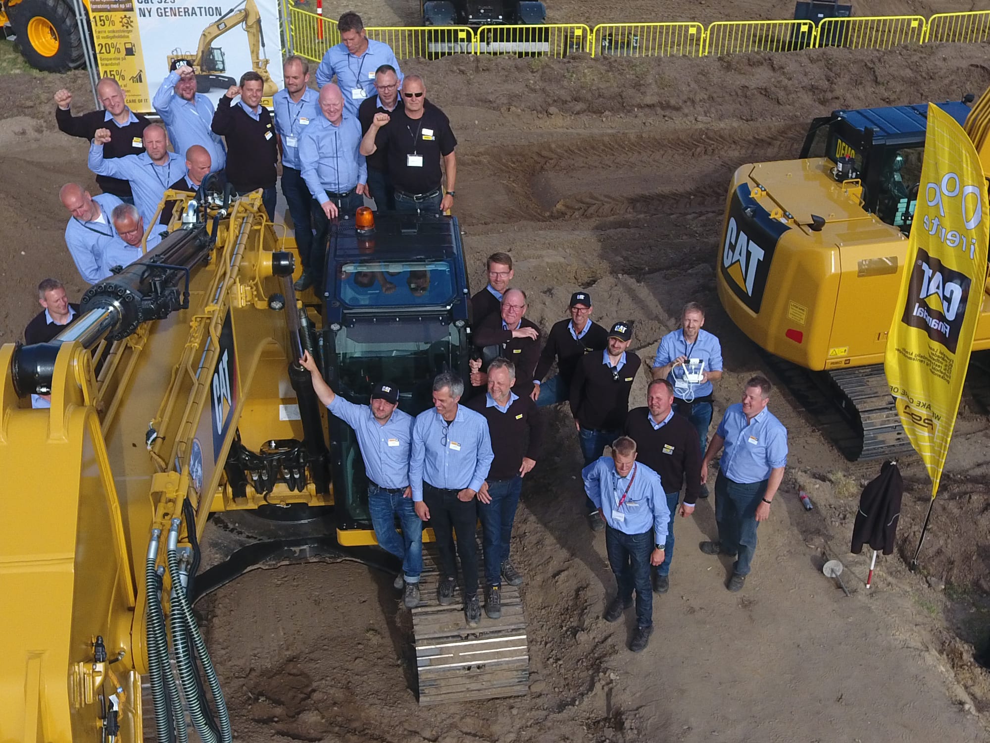 Pon-Equipment-siger-tak-til-kunder-besoegende-og-forretningsforbindelser