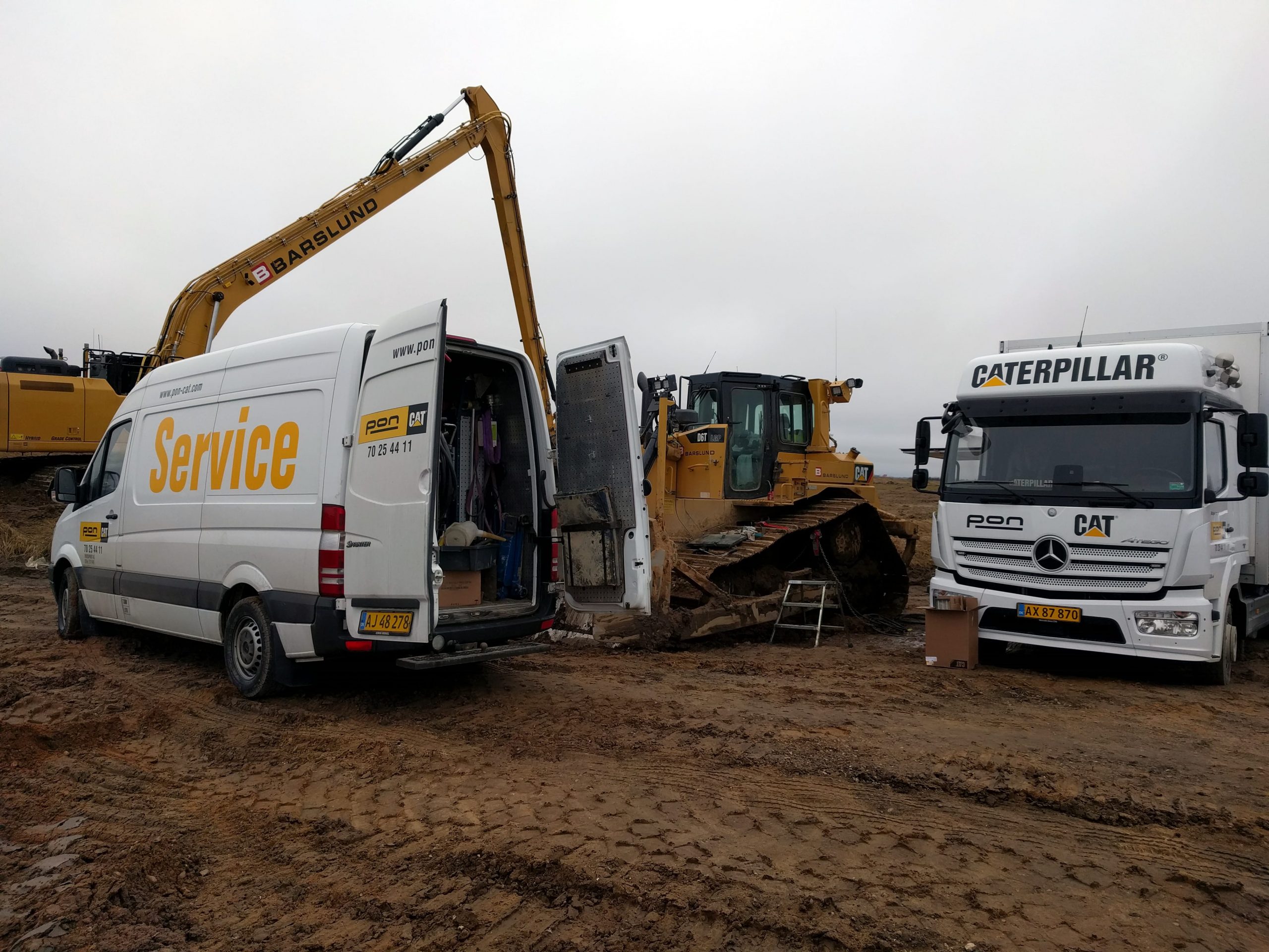 Servicebilerne-koert-i-stilling-til-dagens-opgave