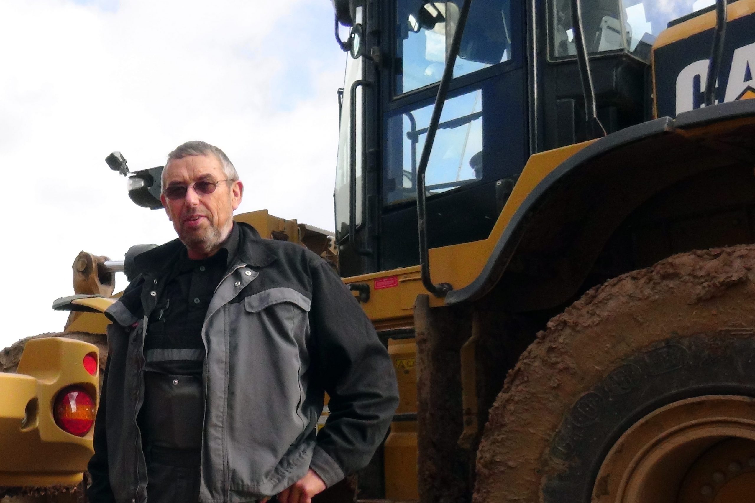 Valdemar-Moldt-Vi-arbejder-i-meget-haardt-materiale-og-det-er-altid-fedtet-saa-maskinerne-skal-vaere-robuste