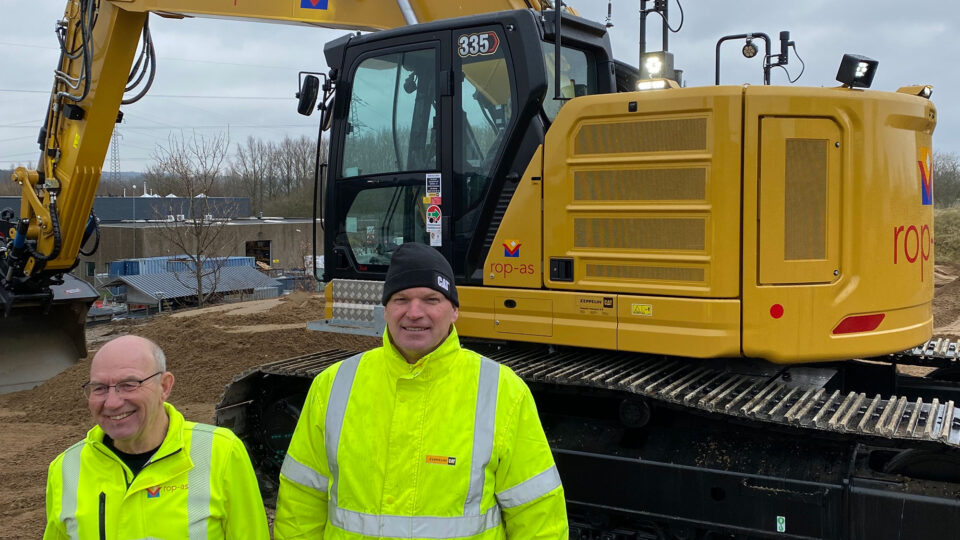 Maskinfører Kurt Jespersen, ROP (tv) og Stig Nielsen, Zeppelin Construction